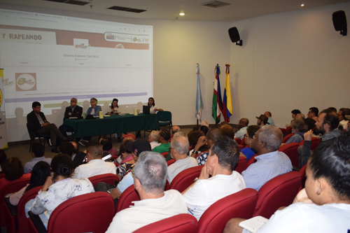 Democratizar los recursos para todos los medios de comunicación Democratizar los recursos para todos los medios de comunicación