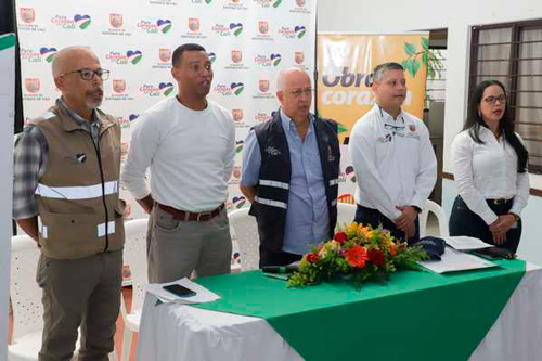 Firman pacto para iniciar Obras de Corazón Firman pacto para iniciar Obras de Corazón