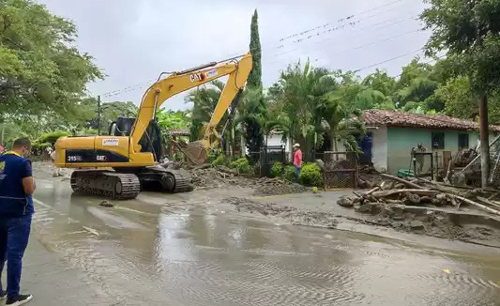 Nuevo puente sobre el río Cañas en Florida