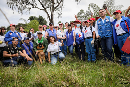 Soluciones para la comunidad afectada por las inundaciones Soluciones para la comunidad afectada por las inundaciones