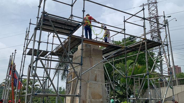 Comienza la instalación de la estatua de Sebastián de Belalcázar