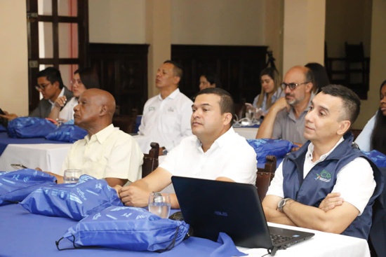 CRC y PNUD unidos por la minería sin mercurio en el Cauca CRC y PNUD unidos por la minería sin mercurio en el Cauca