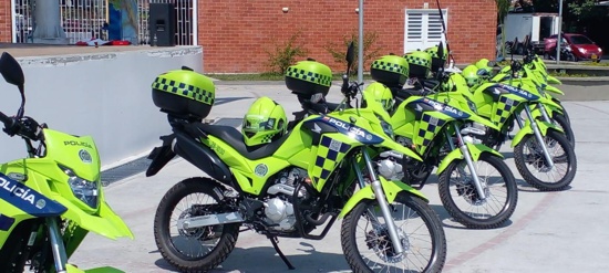 En Puerto Tejada se refuerza la seguridad - Entregan nuevas motos para la Policía