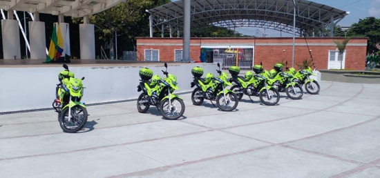 En Puerto Tejada se refuerza la seguridad - Entregan nuevas motos para la Policía