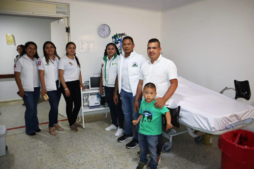 Entregan nueva ambulancia y equipos médicos para Argelia Entregan nueva ambulancia y equipos médicos para Argelia