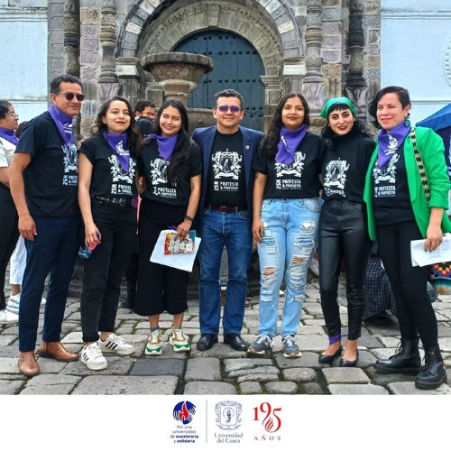 Mujeres hacen radio callejera Mujeres hacen radio callejera