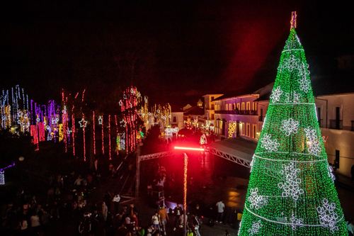 Popayán se viste de luces, música y alegría para iniciar la Navidad Popayán se viste de luces, música y alegría para iniciar la Navidad
