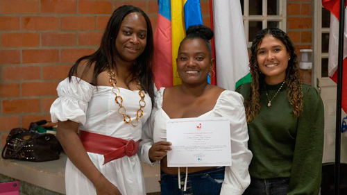 Portejadeños certificados por Univalle Portejadeños certificados por Univalle