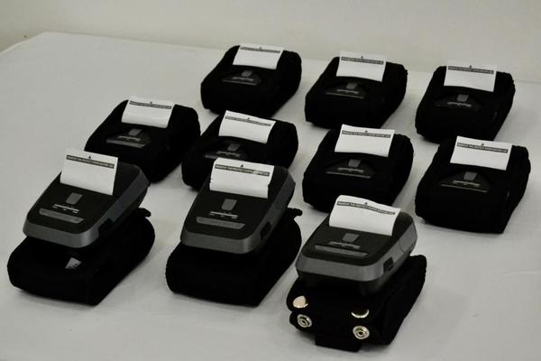 Comparenderas electrónicas herramienta para agentes de tránsito