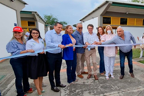 Estudiantes de Guacarí alegres por nuevo Colegio 10 Estudiantes de Guacarí alegres por nuevo Colegio 10