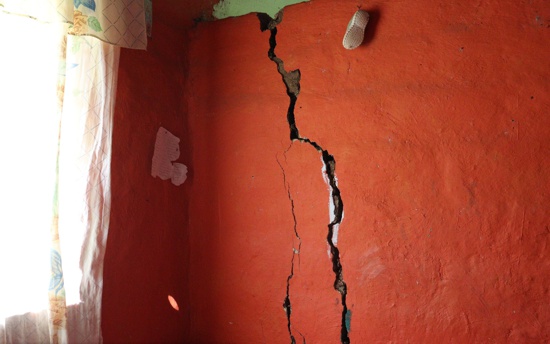 Familias piden reubicación por riesgo inminente de derrumbe en Sucre, Cauca. Familias piden reubicación por riesgo inminente de derrumbe en Sucre, Cauca.