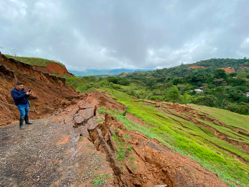Gobierno Departamental atiende emergencia en Rosas, Cauca Gobierno Departamental atiende emergencia en Rosas, Cauca