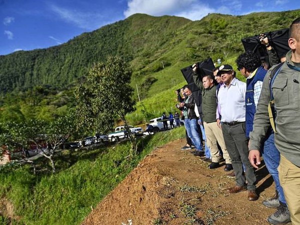 La doble calzada del sur será nuestra marca presidente Petro
