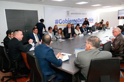 Reforma laboral comienza a cerrar la brecha con la clase obrera Reforma laboral comienza a cerrar la brecha con la clase obrera