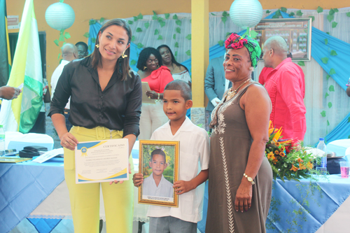 Estudiantes guacheneceños integran Sociedad del Honor Estudiantes guacheneceños integran Sociedad del Honor