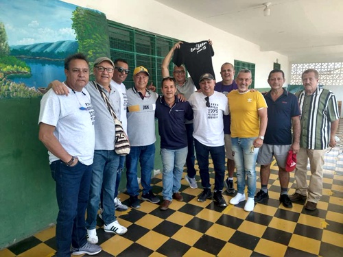 Exalumnos de la Tello se encontraron otra vez después de 48 años Exalumnos de la Tello se encontraron otra vez después de 48 años