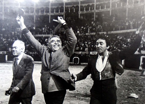 La novillera que prefirió torear políticos