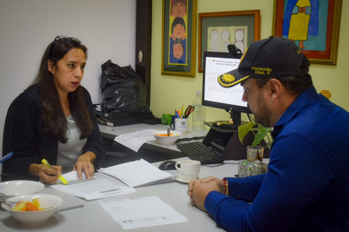 Mercaderes con las familias desprotegidas Mercaderes con las familias desprotegidas