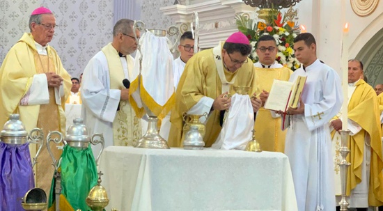 Arzobispo de Popayán celebró la Misa Crismal Arzobispo de Popayán celebró la Misa Crismal