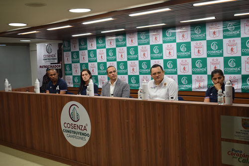 Fútbol Femenino del América recibe patrocinio de Cosenza Fútbol Femenino del América recibe patrocinio de Cosenza