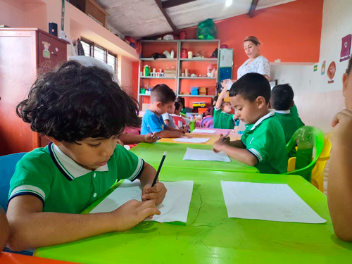 El programa AIPI de Comfacauca llega al Bordo
