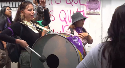 Las mujeres unidas por la defensa de la vida y la libertad Las mujeres unidas por la defensa de la vida y la libertad