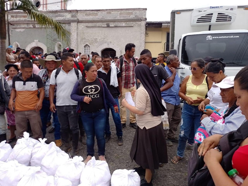Más de 40 toneladas de ayudas humanitarias en Rosas