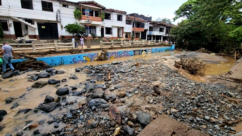 Piscina Municipal - Se desbordó el río Quilichao