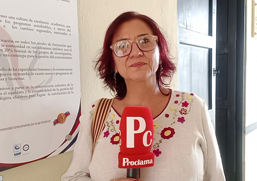 Fortaleciendo las lenguas maternas Fortaleciendo las lenguas maternas