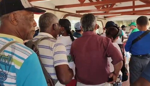 Gobernación del Valle con los productores rurales