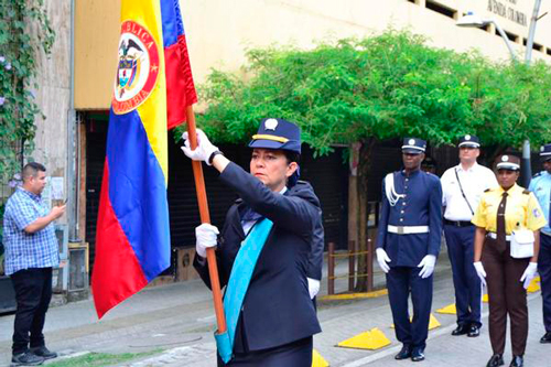la Secretaría de Movilidad Distrital hace homenaje