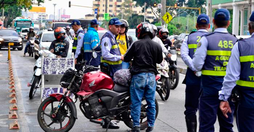 Operativos por invasión de Carriles del MIO Operativos por invasión de Carriles del MIO