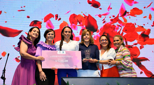 12 mujeres reconocidas con el Galardón de la Mujer Vallecaucana 12 mujeres reconocidas con el Galardón de la Mujer Vallecaucana