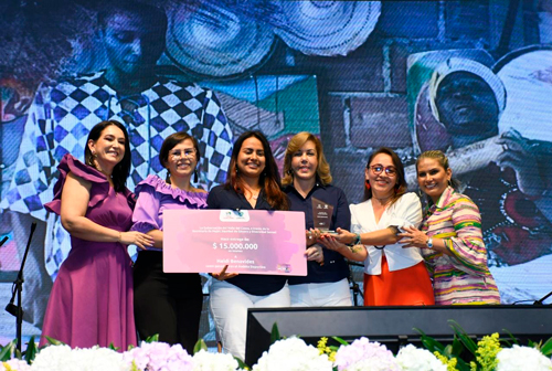 12 mujeres reconocidas con el Galardón de la Mujer Vallecaucana 12 mujeres reconocidas con el Galardón de la Mujer Vallecaucana