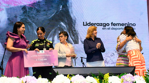 12 mujeres reconocidas con el Galardón de la Mujer Vallecaucana 12 mujeres reconocidas con el Galardón de la Mujer Vallecaucana
