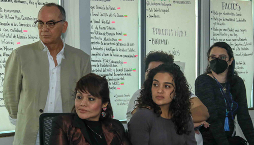 Cali se destaca como modelo para El Salvador Cali se destaca como modelo para El Salvador