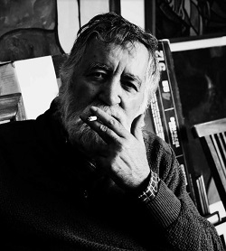 “Soy leo y luego escribo”: Víctor Paz Otero