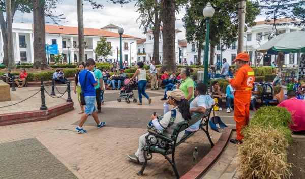 PANORAMA INCIERTO PANORAMA INCIERTO
