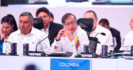 Petro: liberal del siglo XXI y “pos-capitalista” del futuro Petro: liberal del siglo XXI y “pos-capitalista” del futuro