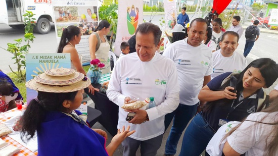 Programas sociales de Comfacauca, semilleros de paz y transformación social Programas sociales de Comfacauca, semilleros de paz y transformación social