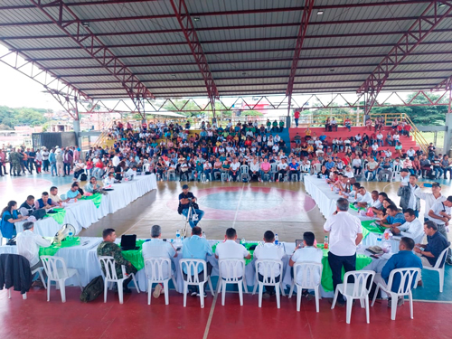 Comunidades reunidas en 'Pacto por la Vida'.