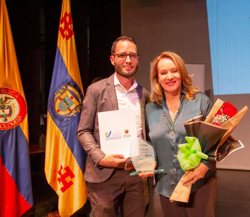 Homenaje a Alejandra Borrero y Felipe García