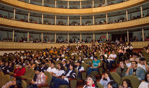 Homenaje a Alejandra Borrero y Felipe García