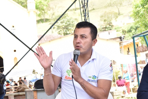 Julián Andrés Muñoz Imbachí, gerente de Emcaservicios habría comprado camioneta con plata de regalías