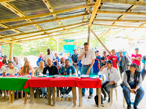Una visita histórica y llena de compromisos en El Naya Una visita histórica y llena de compromisos en El Naya
