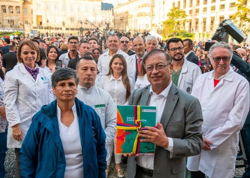 Veamos con buenos ojos la Reforma a la Salud Veamos con buenos ojos la Reforma a la Salud
