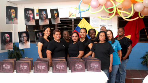 Mujeres sanando heridas. Mujeres sanando heridas.