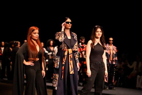 ‘Todas y Todos a Estudiar’ triunfó en Cali Distrito Moda ‘Todas y Todos a Estudiar’ triunfó en Cali Distrito Moda