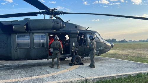 la Fuerza Aérea para el uso del Black Hawk,