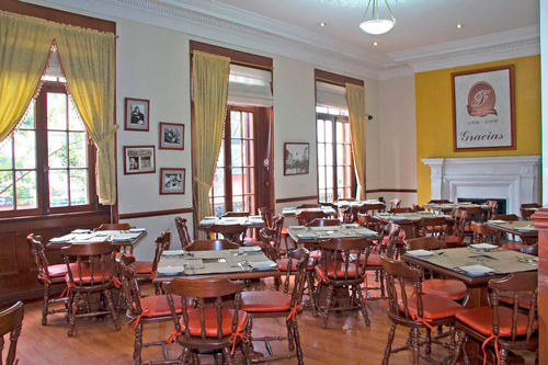 Los grandes éxitos musicales se planearon en una cafetería